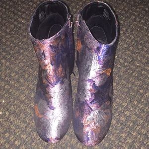 Multicolored ankle boots